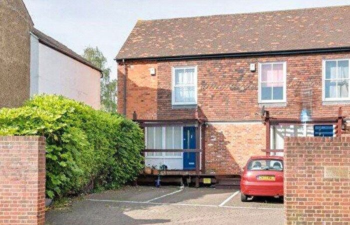2 Bedroom Terraced House For Sale In Gorden Road, Cantrbury, CT1