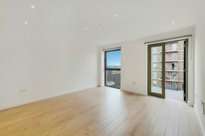 2 Bedroom Apartment To Rent In Atlantis Avenue, London, E16
