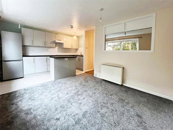 1 Bedroom Flat To Rent In Anson Drive, Southampton, Hampshire, SO19