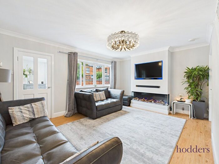 4 Bedroom Semi-Detached House To Rent In Malvern Close, Ottershaw, Chertsey, Surrey, KT16