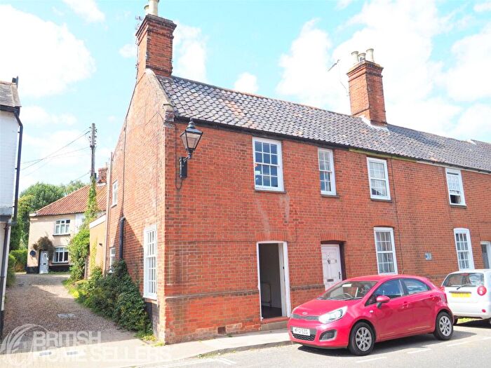 2 Bedroom End Of Terrace House For Sale In London Road, Halesworth, Suffolk, IP19