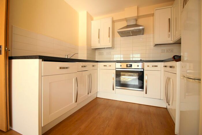 1 Bedroom Flat To Rent In London Road, North Cheam, SM3