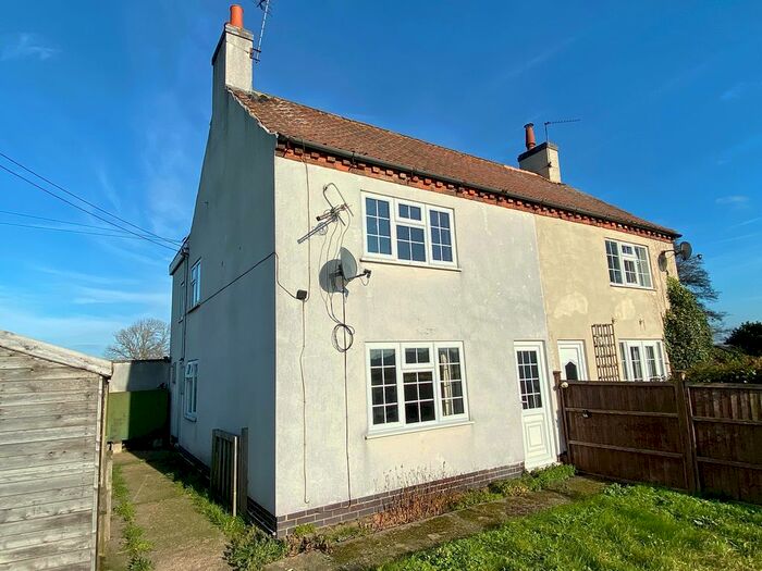 3 Bedroom Cottage For Sale In 4 Knapthorpe Cottages, Knapthorpe, Newark NG23