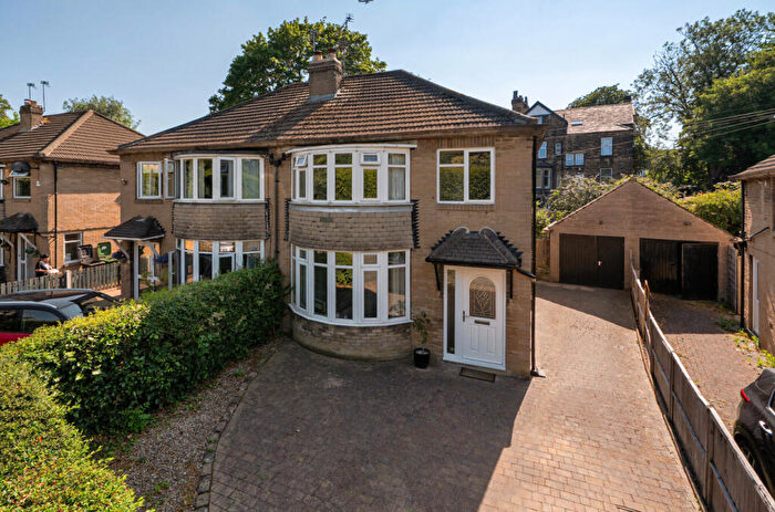 3 Bedroom Semi Detached House For Sale In Glebelands Drive, Headingley, Leeds, LS6