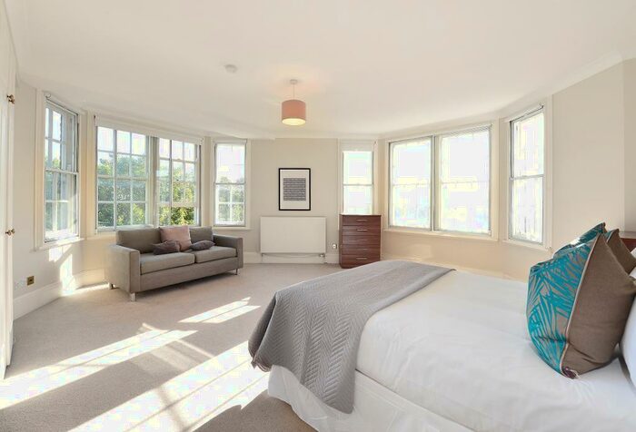 5 Bedroom Flat To Rent In Park Road, St Johns Wood, London, NW8