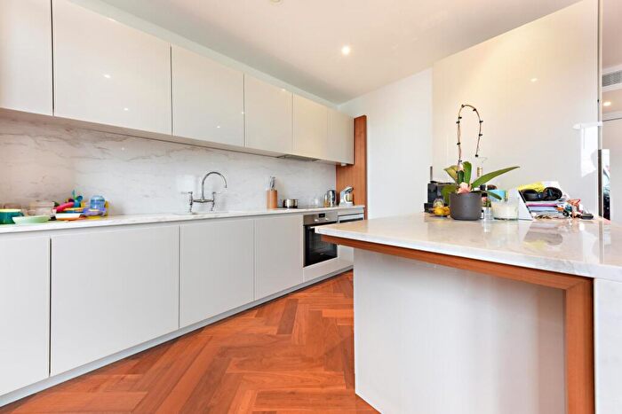 1 Bedroom Flat To Rent In Capital Building, Embassy Gardens, London, SW11