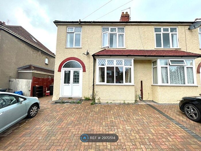 4 Bedroom Semi-Detached House To Rent In Muller Road, Horfield, Bristol, BS7