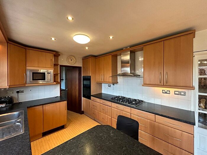 4 Bedroom Terraced House To Rent In Hayes, UB4