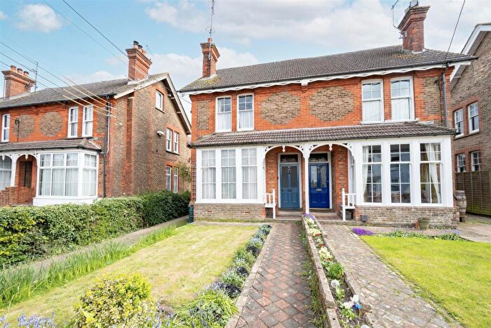 3 Bedroom Semi-Detached House For Sale In Mill Road, Burgess Hill, RH15