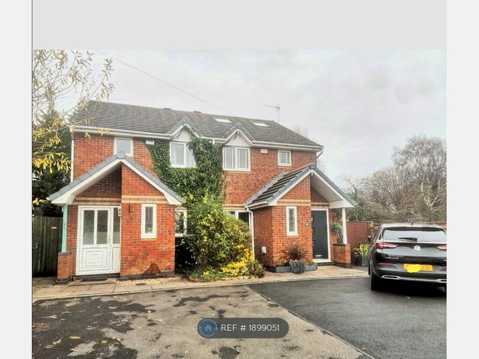 3 Bedroom Semi-Detached House To Rent In Canterbury Close, Atherton, Manchester, M46