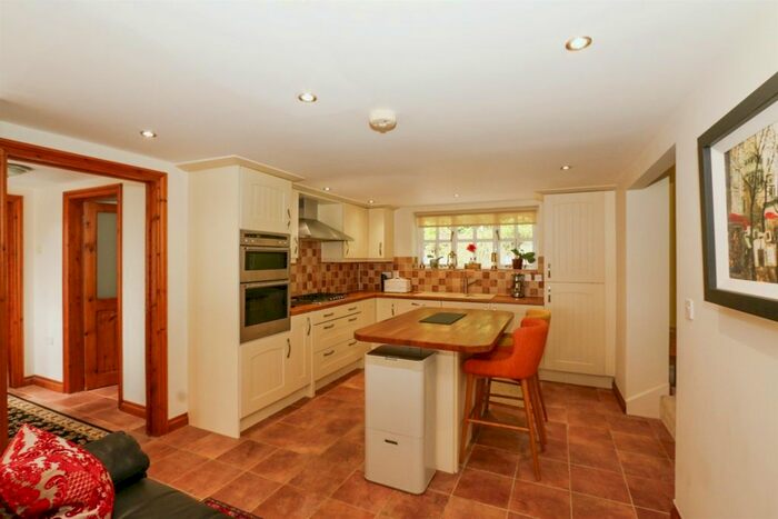 5 Bedroom Detached House For Sale In Copyhold Lane, Winterbourne Abbas, Dorchester, DT2