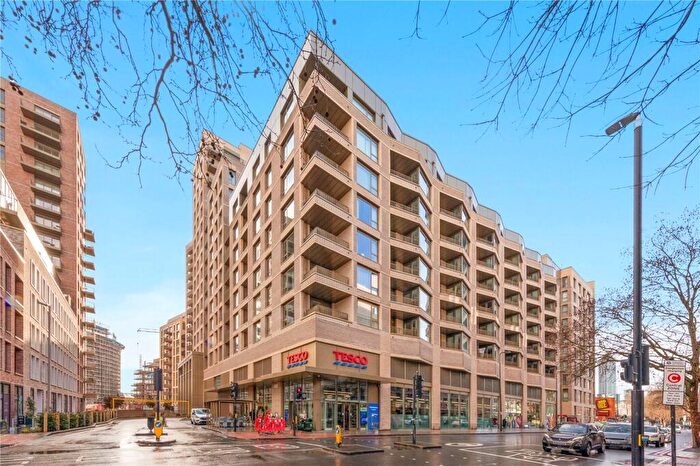 3 Bedroom Apartment To Rent In Gasholder Place, Oval Village, London, SE11