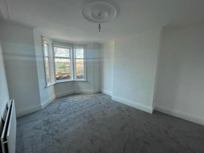 2 Bedroom Flat To Rent In Brighton Road, Bensham, Gateshead, NE8