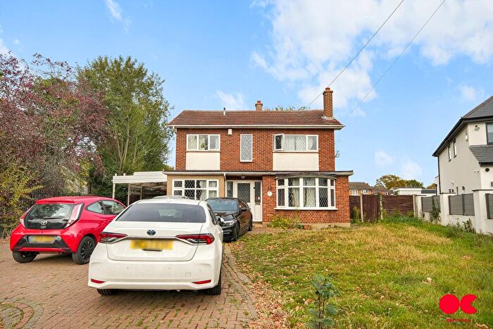 4 Bedroom Detached House For Sale In Ernest Road, Emerson Park, Hornchurch, RM11