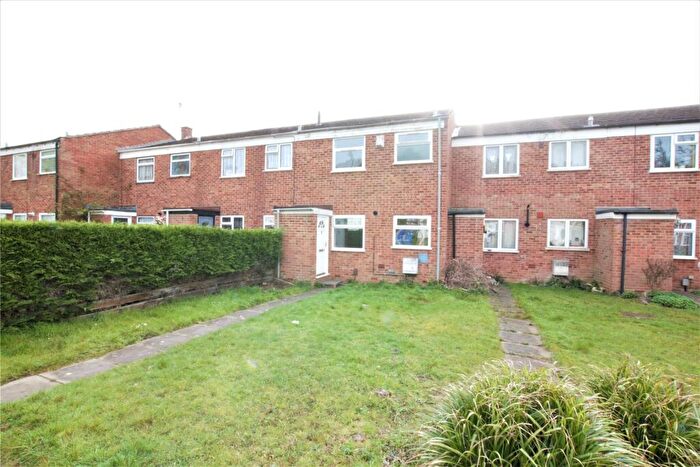 3 Bedroom Terraced House To Rent In Pinewood Park, Farnborough, Berkshire, GU14