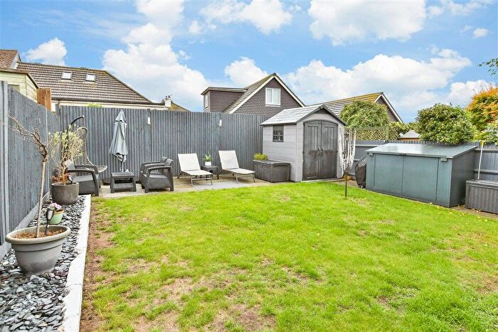 4 Bedroom Chalet For Sale In Seaview Road, Woodingdean, Brighton, East Sussex, BN2