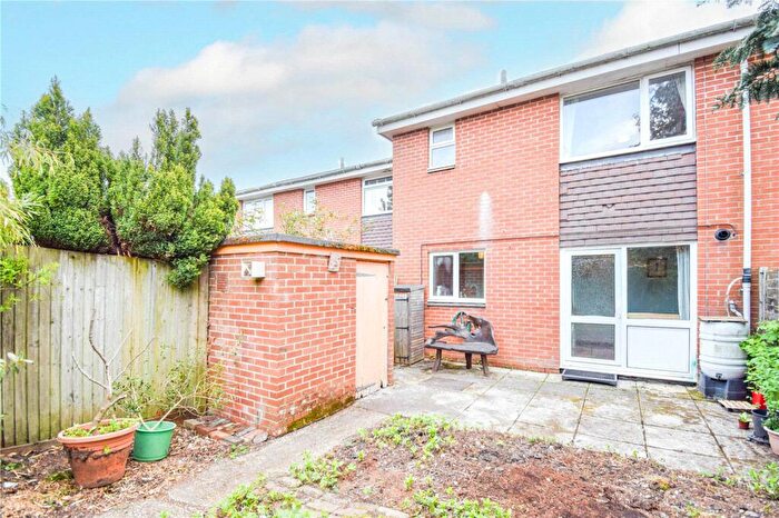 3 Bedroom Terraced House For Sale In Green Lane, Newbury, Berkshire, RG14
