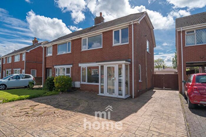 3 Bedroom Semi-Detached House For Sale In Marsh View, Newton, Preston, PR4