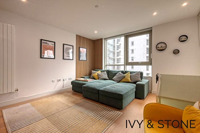 1 Bedroom Apartment For Sale In Starboard Way, London, Greater London, E16