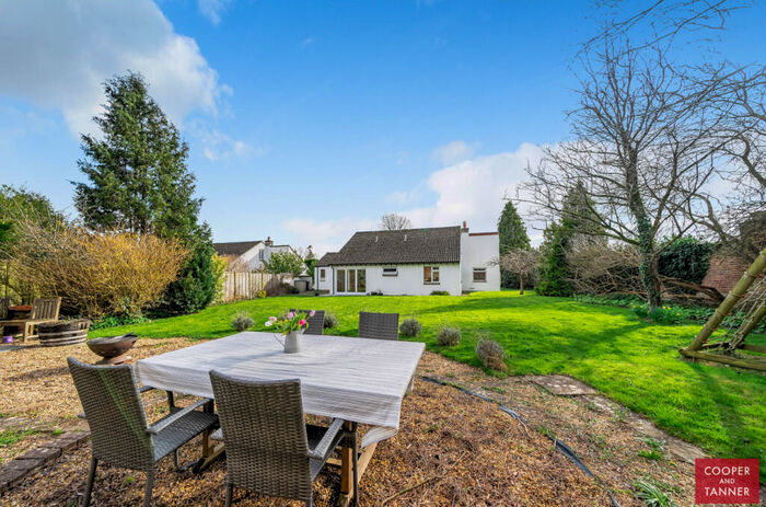 4 Bedroom Detached House For Sale In Water Lane, Butleigh, BA6