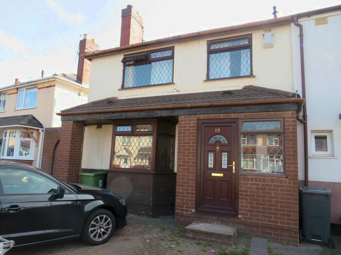 3 Bedroom Property To Rent In Stanbury Avenue, Wednesbury, WS10
