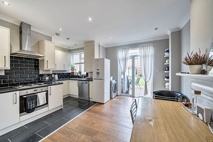 3 Bedroom Terraced House For Sale In Dartmouth Road, Hendon, London, NW4