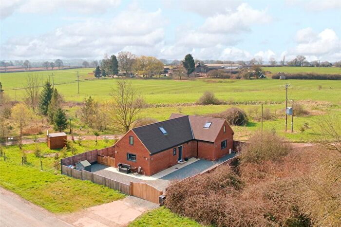 3 Bedroom Barn Conversion To Rent In Stowe Road, Water Stratford, Buckingham, Buckinghamshire, MK18