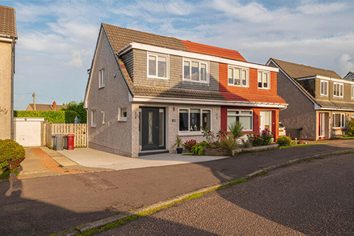 3 Bedroom Semi-Detached House For Sale In Corsock Avenue, Hamilton, ML3