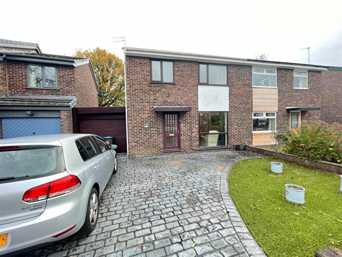 3 Bedroom Semi Detached House For Sale In Strawberry Green, Whitby, CH66