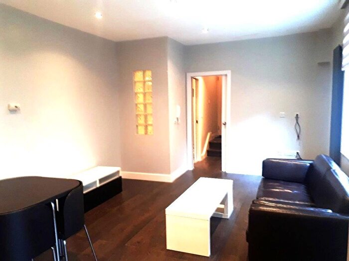 1 Bedroom Flat To Rent In Weston Park, Crouch End, N8