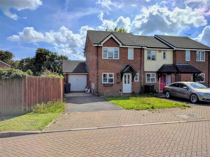 3 Bedroom End Of Terrace House To Rent In The Limes, Kingsnorth, Ashford, TN23