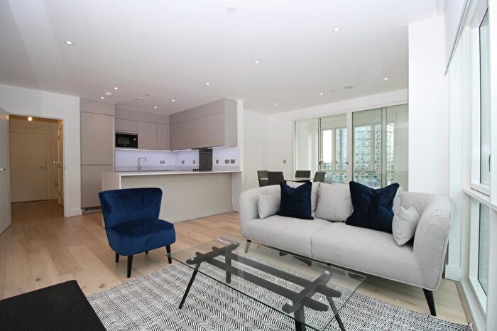 2 Bedroom Flat To Rent In Arniston Way, Blackwall Reach, Poplar, London, E14