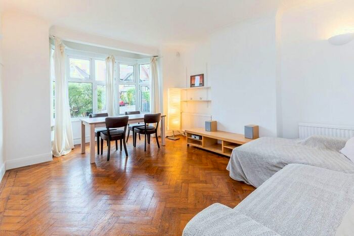 2 Bedroom Flat To Rent In Montenotte Road, London, N8
