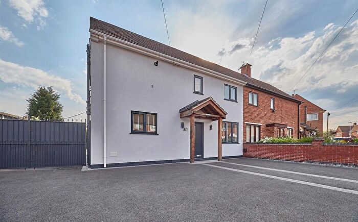 4 Bedroom Semi-Detached House For Sale In Preston Drive, Newbold Verdon, LE9