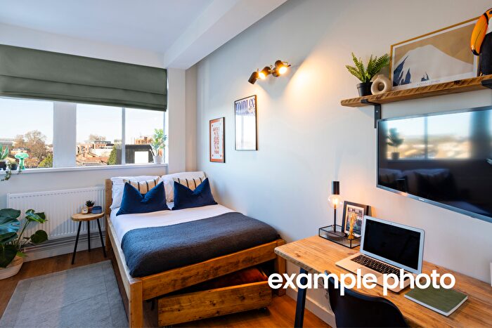 7 Bedroom Property To Rent In Flat, London, TW1