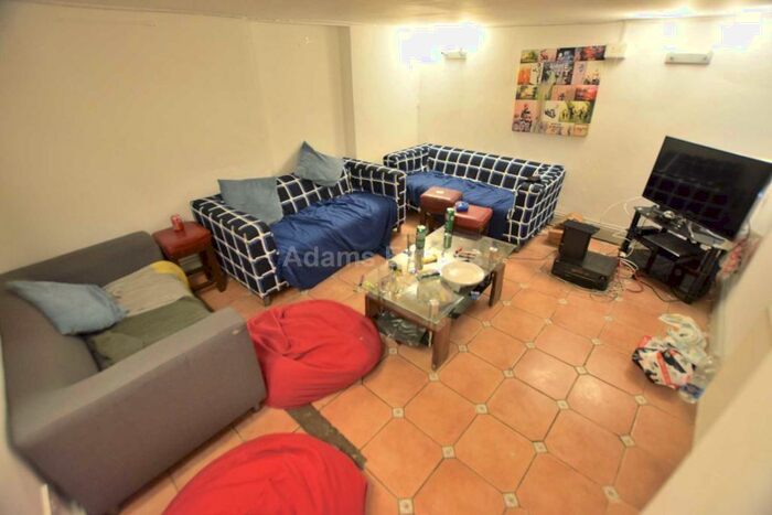 8 Bedroom Terraced House To Rent In Donnington Road, Reading, RG1