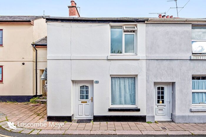 2 Bedroom Cottage For Sale In Totnes Road, South Brent, TQ10