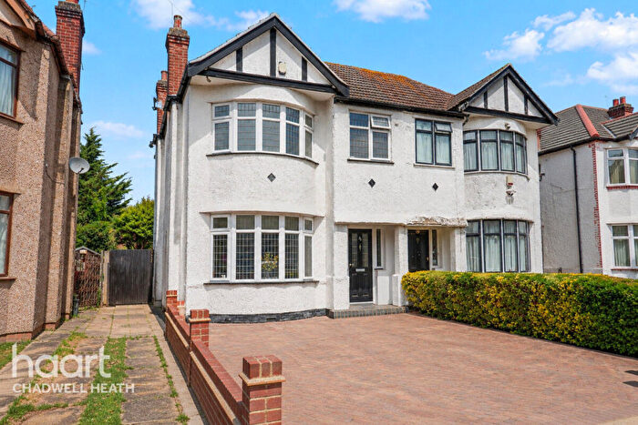 3 Bedroom Semi-Detached House For Sale In Geneva Gardens, Romford, RM6