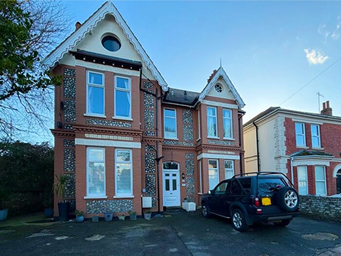 1 Bedroom Flat To Rent In Winchester Road, Worthing, BN11