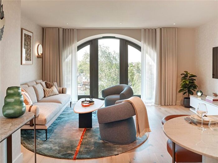 3 Bedroom Apartment For Sale In Powerhouse, Lots Road, Chelsea, SW10