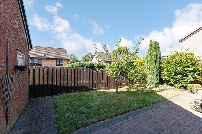 2 Bedroom Bungalow For Sale In Linacre Drive, Sandyhills, Glasgow, G32