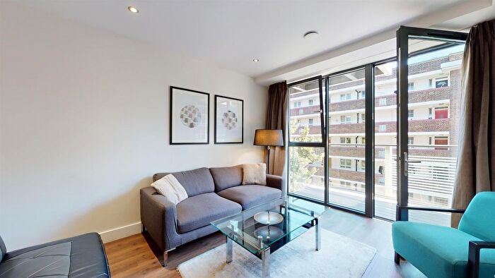 2 Bedroom Flat To Rent In Back Church Lane, Aldgate, E1
