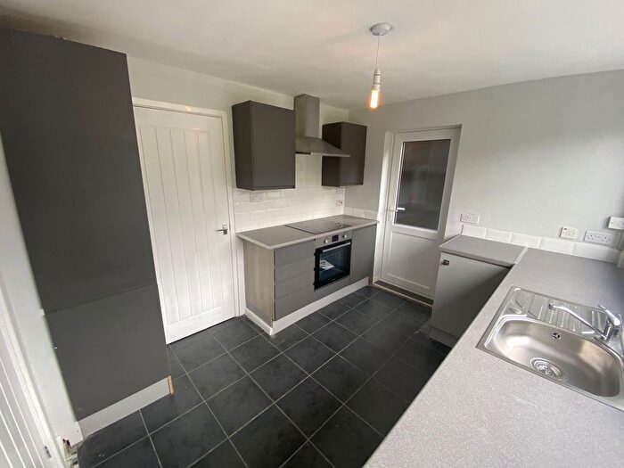 3 Bedroom Town House To Rent In Parkway, Sutton-In-Ashfield, NG17