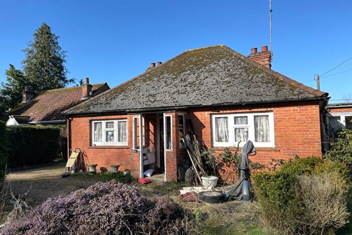 3 Bedroom House For Sale In Binfield Heath, RG9