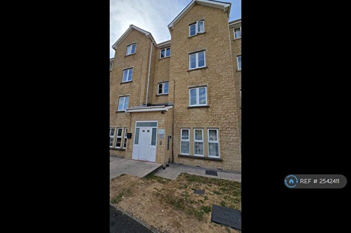 2 Bedroom Flat To Rent In Straight Mile Court, Burnley, BB11