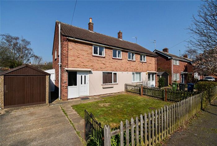 3 Bedroom House To Rent In Carlton Way, Cambridge, CB4