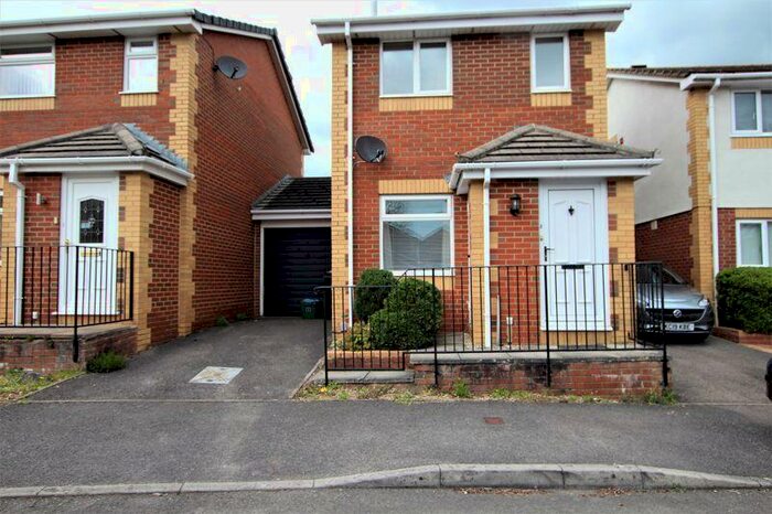 2 Bedroom Link Detached House To Rent In Churchill Close, Barrs Court, Bristol, BS30