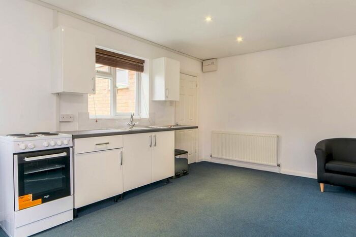 Studio To Rent In Argyle Road, West Ealing, London, W13