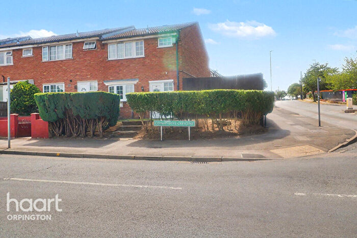 3 Bedroom End Of Terrace House For Sale In Cotmandene Crescent, Orpington, BR5