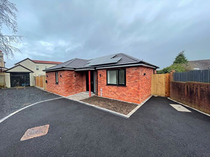 2 Bedroom Bungalow To Rent In Windsor Road, Walsall, WS6